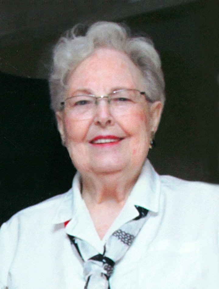 Elaine Woinaroski